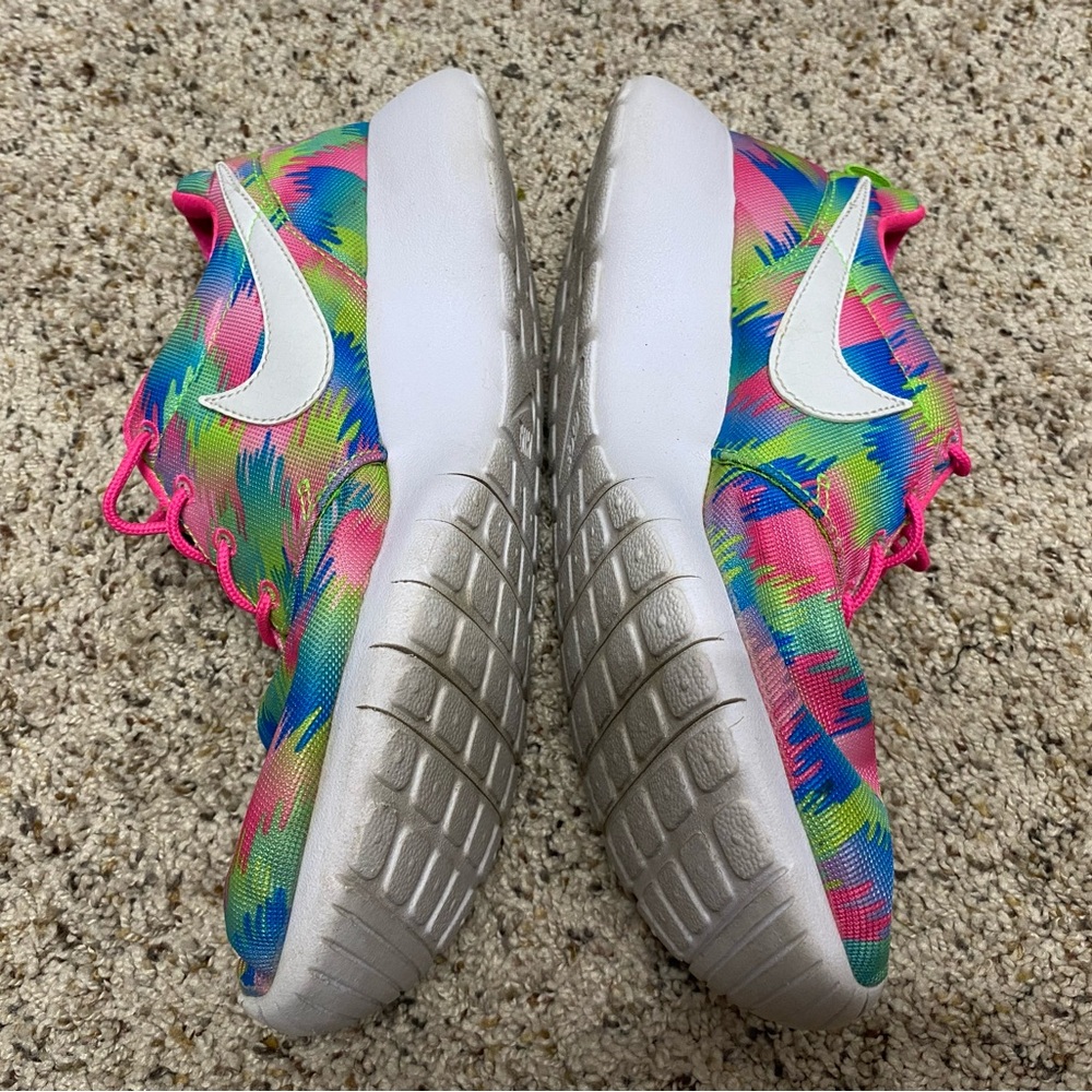 Nike Roshe one print girls 6.5 womens 8 sneakers colorful shoes pink blue green - Picture 4 of 6